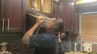 How to install a Samsung microwave oven.