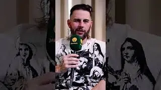 M. Shadows talks about the early days and losing his voice all the time