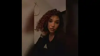 Candice patton shows her hairstyle #127