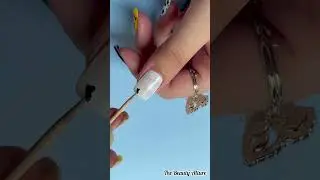 💅🖤Easy black and white nail art design #nailart2023 #youtubeshorts #shorts