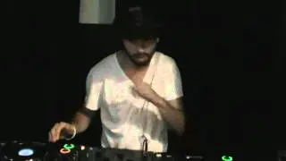 Isaac Blaze 29-11-2011 @ Hotel Arena (A'dam) Recognize