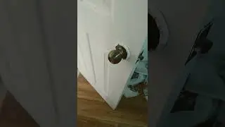 Laughing Door 😂😂😂😂🤣🤣🤣