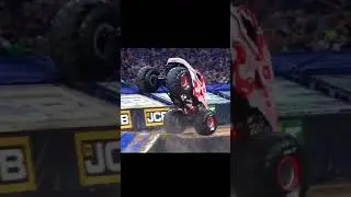 😎Monster Truck THUNDERROARUS🦖 BEST MOMENTS Monster Jam, Houston 2025❗️ #car  #extremesports