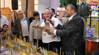 The most moving Hanukkah lighting by the father of Bar Kuperstein, who was kidnapped in Gaza