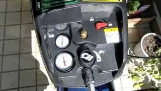 アネスト岩田　オイルレスエアーコンプレッサー　FX2200　(ファルコン)