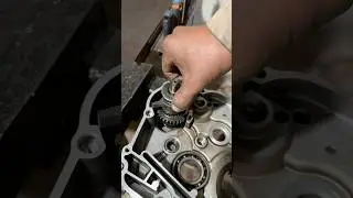 C&oacute;mo colocar el eje de pedal de encendido de motor de moto cg 150 200 y 250cc #mecanicademotos