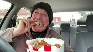 KFC 15 куриных крылышек за 10 долларов