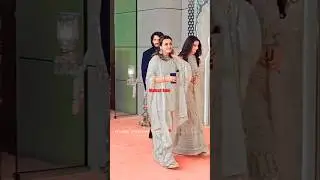 Mahesh Babu with wife Namrata Shirodkar & daughter Sitara at Ambani's Function #family 💓👪😍✨Bollywood