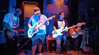 The Moonbugs - Punkista