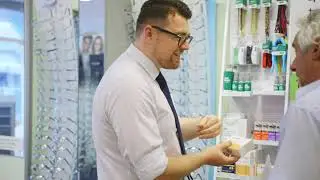 Freddie Bond - Become a Dispensing Optician at Specsavers