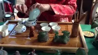Chinese gong fu tea ceremony ( gaiwan green tea)