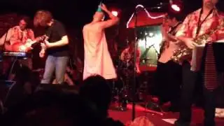 Fuxedos play 