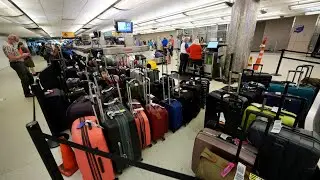 US senators confront airline executives on hidden baggage fees