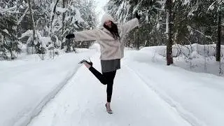 High Heels on Snow, Stilettos in Snow, High Heels Pumps in Deep Snow, Snow Walk in Shoes (# 1676)