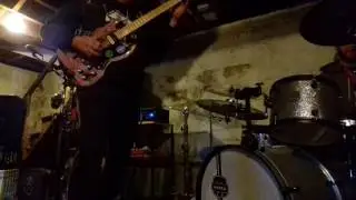 Open G slide blues thing while we're fucking around at the practice spot