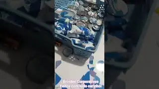 Um pouco de brindes feitos com buttons e balas personalizadas!