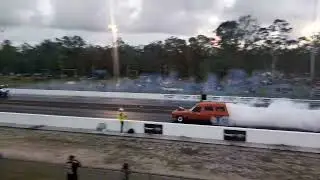 Sandman panelvan burnout. Drag racing. 