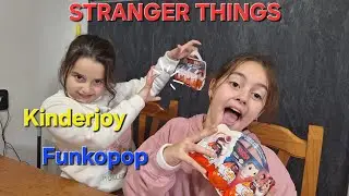 Abriendo mas huevos de Stranger things #kinderjoy #strangerthings 