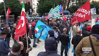 Pescara - Lavoratori del Comparto di igiene ambientale in sciopero