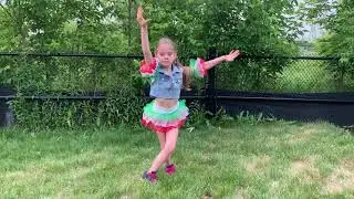 Everybody Dance Now-Feel the Beat-Carina Battrick