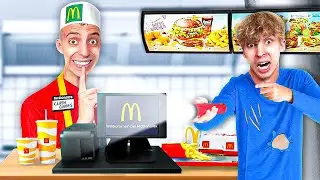 Als FAKE MITARBEITER bei MC DONALDS Hide and Seek BETR&Uuml;GEN!&nbsp;😲