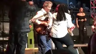 Ruthie Foster, King Solomon, Chris Cain and Joe Bonamassa with “Thrill is Gone” on KTBAS V, Feb 2019
