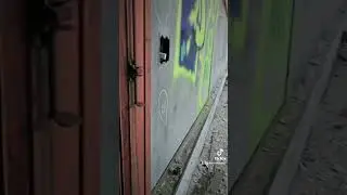 Exploring a Huge Abandoned Detroit School