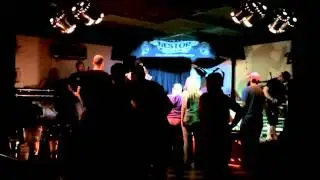 Chaos in Question - Tom vs. Time (Live)