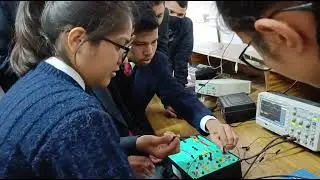Clipper circuit using diodes Lab experiment