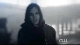 The Flash 6x05 Cisco and Breacher see Gypsy's death