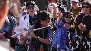 Lady at HONK! 2023