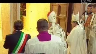 Perdonanza celestiniana - L'apertura della Porta Santa di Collemaggio