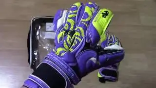 GOALKEEPER GLOVE COLLECTION - STOCKOUT GLOVES #3