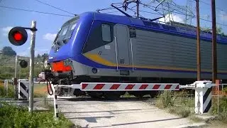 Spoorwegovergang Pistoia (I) // Railroad crossing // Passaggio a livello