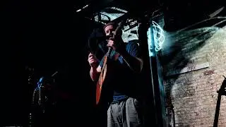 Newton Faulkner : Bohemian Rhapsody cover Queen Muziekgieterij Maastricht 05/12/2025.