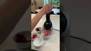 Yonanas &mdash; машина для приготовления полезного бананового мороженого