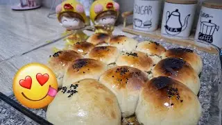 خلية النحل عجينة محشية نرصها بالصينية ونخبزها بالفرن، وبعدها نسقيها قطر أو حليب محلى وتطلع لذيذة 😋