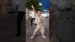 This little boy dances very well.#cute #dance #shorts
