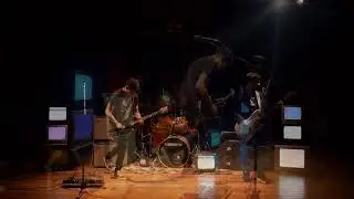 El pez negro - Sesi&oacute;n vivo en las luces led.