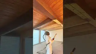 Holz sandstrahlen: Bis heute ist dies die effektivste Methode, um die Altbeschichtung zu entfernen.