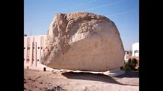 Is This Even True? #Floating #Rock at #Hofuf #Saudi Arabia #shorts