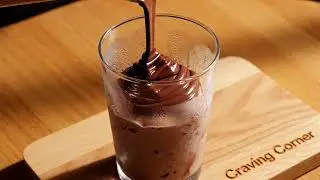 cinematic caf&eacute; thick shake preparation video  craving corner
