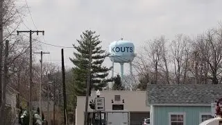 WATCH NOW: Kouts Locals Support Basketball Team in Trip to State
