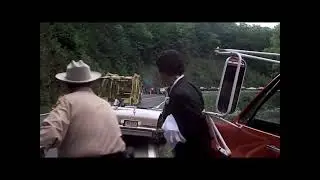 Smoky and the bandit - door scene!🤣