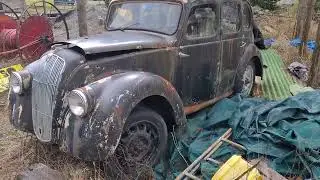 Old Cars at Otira Stagecoach Hotel - WE GOT STRANDED | NZ Exploration 005