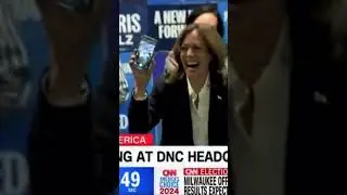 Kamala pretends to talk to a voter on phone but mistakenly showed the camera app LMAO #trump #kamala