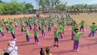 二年級 進場表演