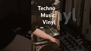 Techno Music Vinyl DJ Mix Toku #techno #electronicmusic #vinyl #records #vinylDJ #xone92