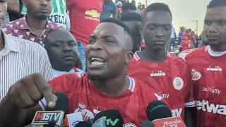 MASHABIKI WA SIMBA  WALIA KWA UCHUNGU WACHEZAJI WA SIMBA WANAENDA KLABU WANAACHA MAJUKUMU YAO INAUMA