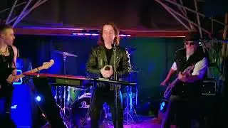 VOODOO ANGEL - THE EXIT DAY LIVE !